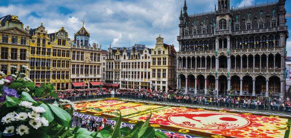Blumenteppich auf dem Grand Place in Brüssel © Lionel Taieb-fotolia.com